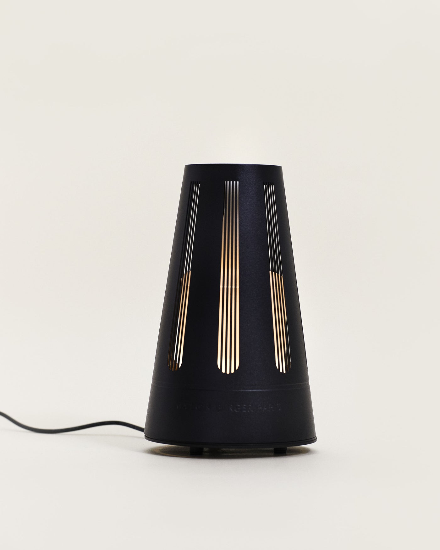 Amphora Black Satin Mist Diffuser with Zest of Verbena