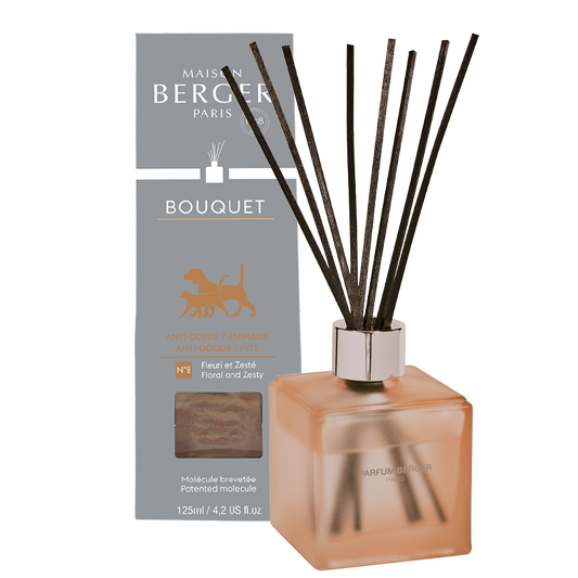 Pet polymer stick perfume scented diffuser - scent that eliminates odour left by pets - Also contains bergamot, gardenia, orange blossom, freesia, musk, sandalwood and cedar - Best Essential oil Air freshener for home and room fragrance - Lampe Berger 